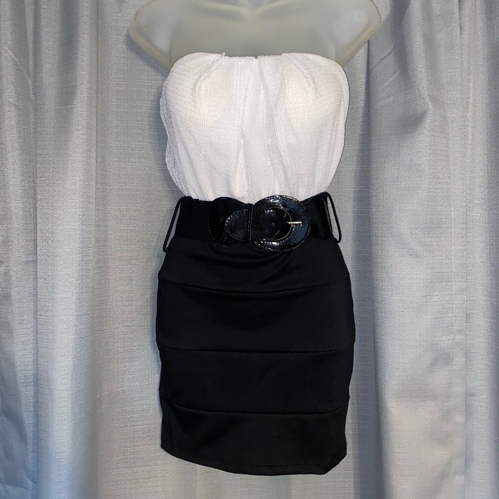 🖤🤍B&W ONE PIECE DRESS WITH BELT